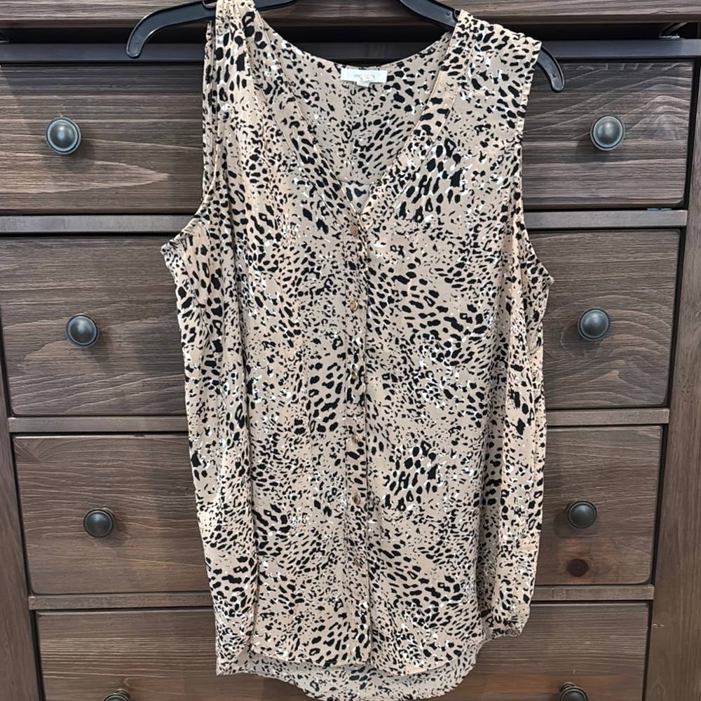 Leopard Print Sleeveless Top